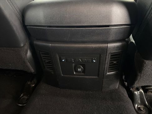 Used 2017 RAM 1500 Laramie w/ Convenience Group image 38