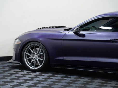 Used 2018 Ford Mustang GT Premium w/ GT Performance Package RWD image 19