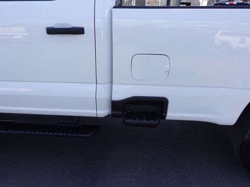 Used 2024 Ford F250 XLT w/ FX4 Off-Road Package AWD/4WD image 32