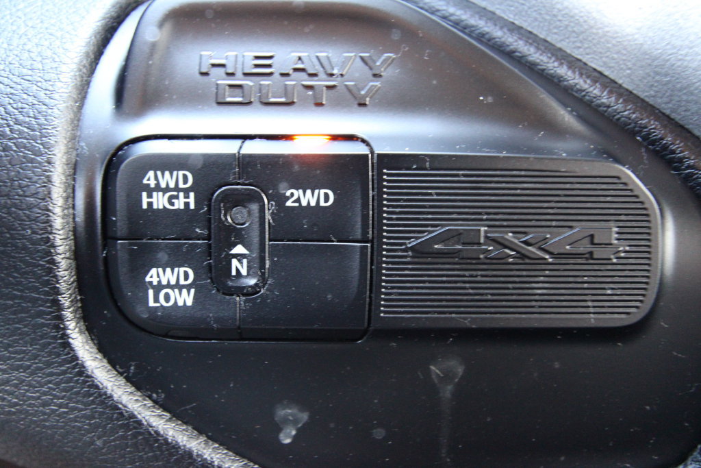 Used 2024 RAM 2500 Big Horn AWD/4WD image 23