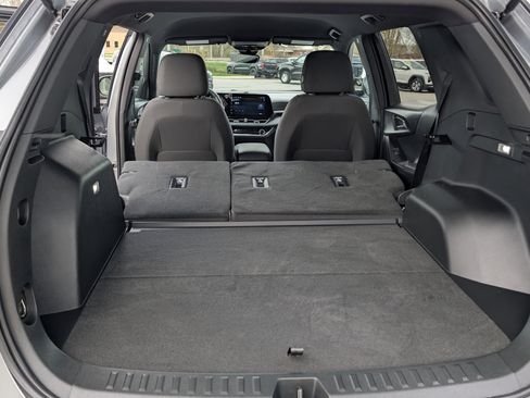 Used 2025 Chevrolet Equinox LT w/ Safety and Technology Package FWD image 14