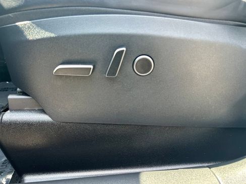 Used 2023 Tesla Model Y Long Range AWD/4WD image 35