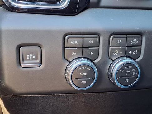 New 2026 GMC Sierra 2500 Denali w/ Denali Reserve Package image 15