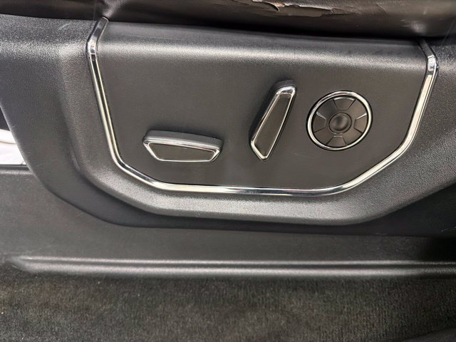 Used 2017 Ford F450 Platinum w/ Platinum Ultimate Package AWD/4WD image 12