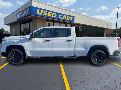 Used 2025 Chevrolet Silverado 1500 LT Trail Boss w/ Convenience Package II AWD/4WD image 8