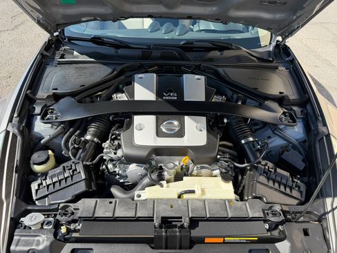 Used 2009 Nissan 370Z Touring w/ Sport Pkg RWD image 20