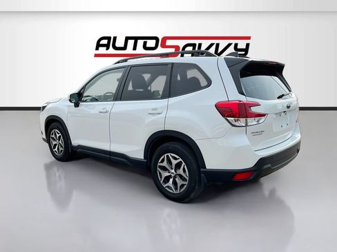 Used 2024 Subaru Forester Premium AWD/4WD image 5