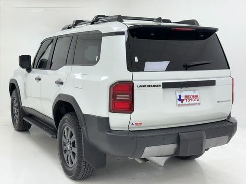 Used 2024 Toyota Land Cruiser w/ Premium Package image 38