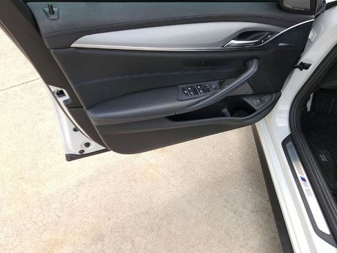Used 2018 BMW 540i image 30