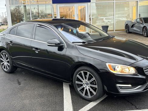 Used 2018 Volvo S60 T5 Inscription image 29