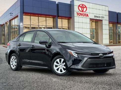 New 2026 Toyota Corolla LE FWD image 8