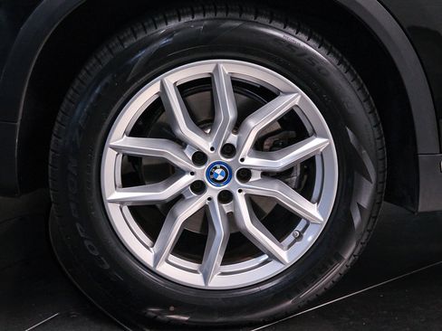 Certified 2022 BMW X5 xDrive45e w/ Parking Assistance Package image 11