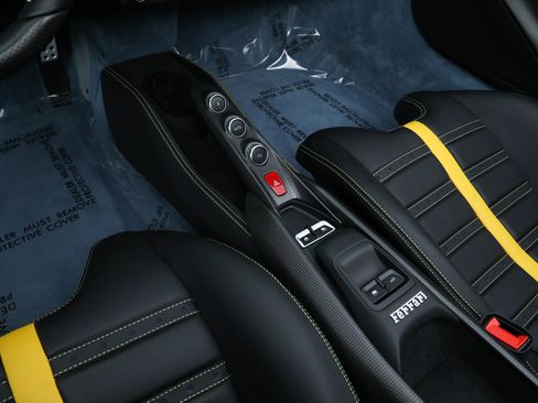 Certified 2022 Ferrari F8 Tributo RWD image 31