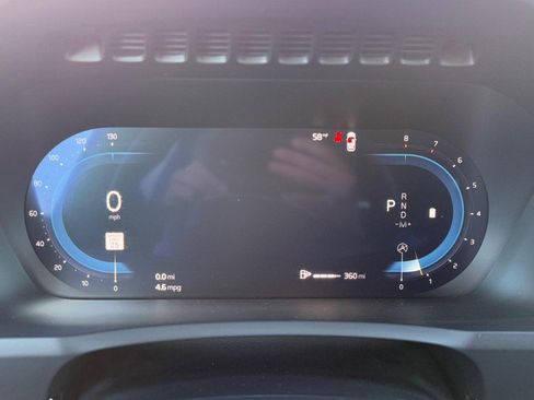 Certified 2025 Volvo XC90 B6 Plus image 21