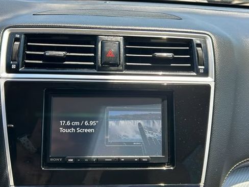 Used 2018 Subaru Outback 2.5i Premium AWD/4WD image 22