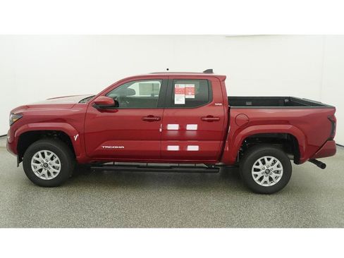 New 2026 Toyota Tacoma SR5 AWD/4WD image 3