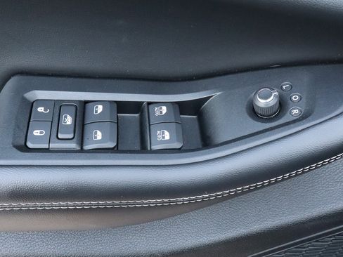 Used 2023 Jeep Grand Cherokee Altitude image 15