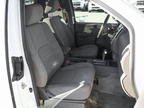 Used 2018 Nissan Frontier S image 36