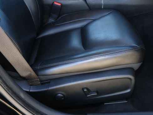 Used 2022 Chrysler 300 Touring L image 18