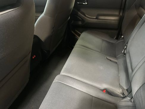 Used 2022 Nissan Frontier SV image 5