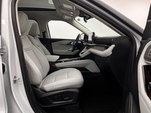 New 2026 Ford Explorer Platinum image 27