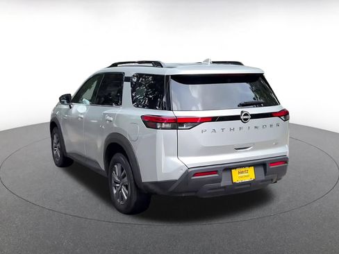 Used 2025 Nissan Pathfinder SV AWD/4WD image 11