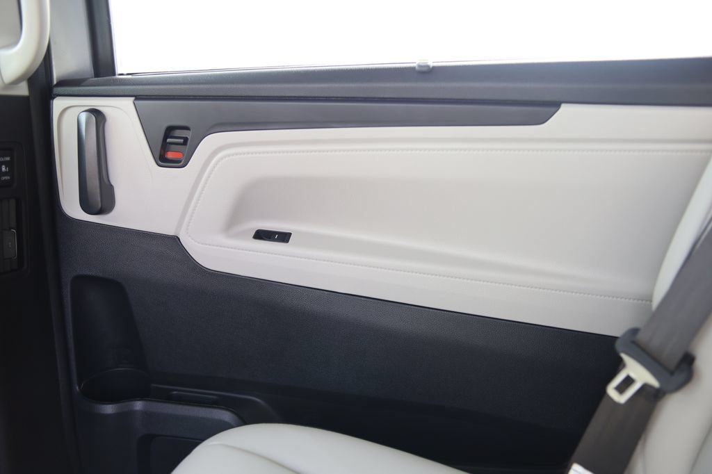 New 2027 Honda Odyssey Touring image 29
