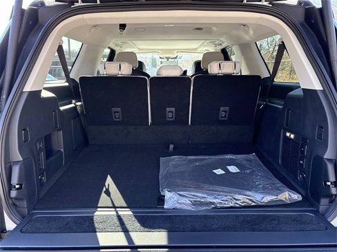 New 2025 Lincoln Navigator L Reserve image 11