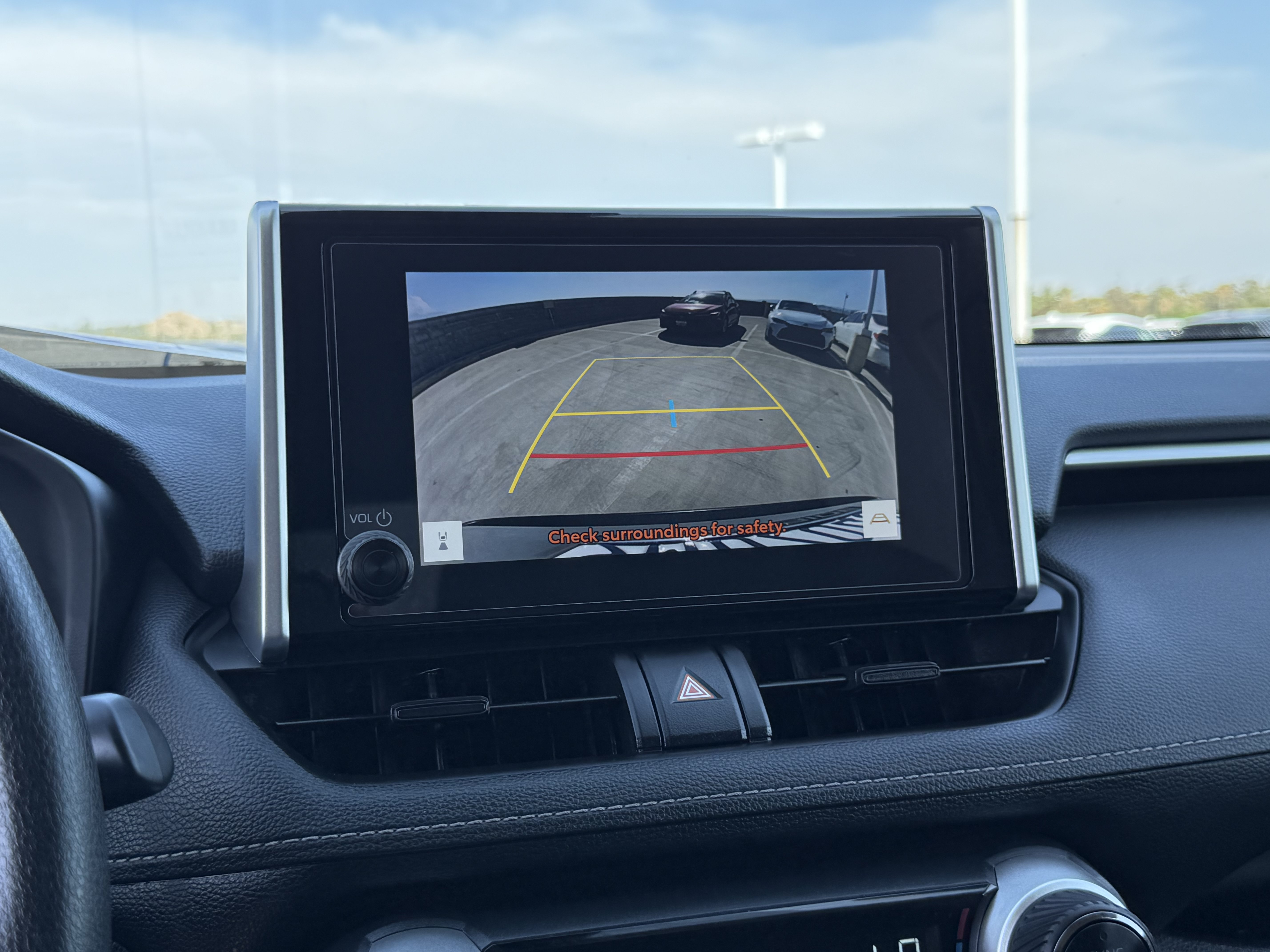 Used 2024 Toyota RAV4 XLE FWD image 27