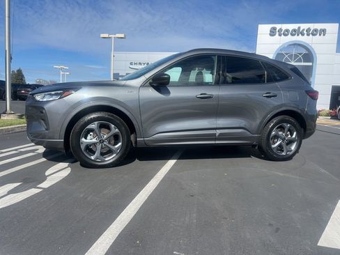 Used 2024 Ford Escape ST-Line image 18