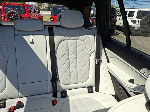 Used 2026 BMW X5 M60i w/ Executive Package AWD/4WD image 14