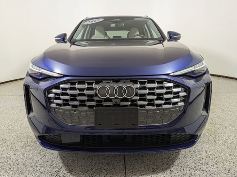 Certified 2025 Audi Q5 Prestige image 2