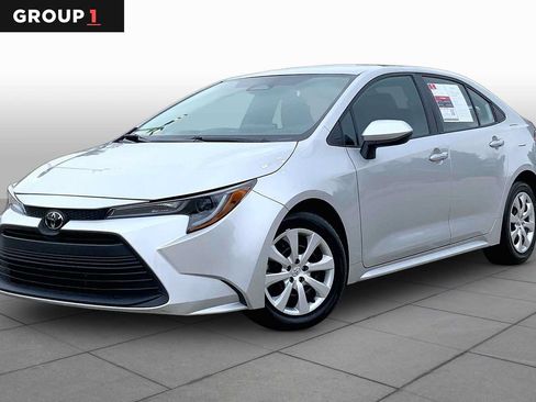 Used 2024 Toyota Corolla LE FWD image 1