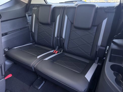 New 2026 Volkswagen Atlas Peak Edition AWD/4WD image 29