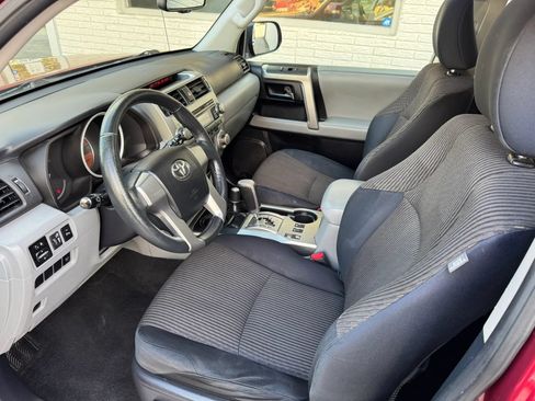 Used 2011 Toyota 4Runner SR5 w/ Convenience Pkg AWD/4WD image 13