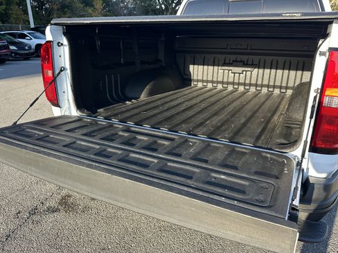 Used 2022 Chevrolet Colorado LT w/ Redline Special Edition image 36