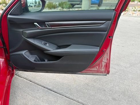 Used 2018 Honda Accord Sport image 44