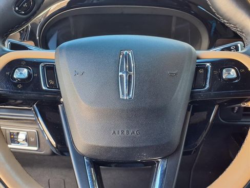 Used 2022 Lincoln Corsair Reserve w/ Equipment Group 201A image 18