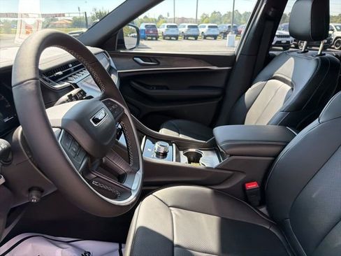 New 2025 Jeep Grand Cherokee L Limited w/ Luxury Tech Group II image 7