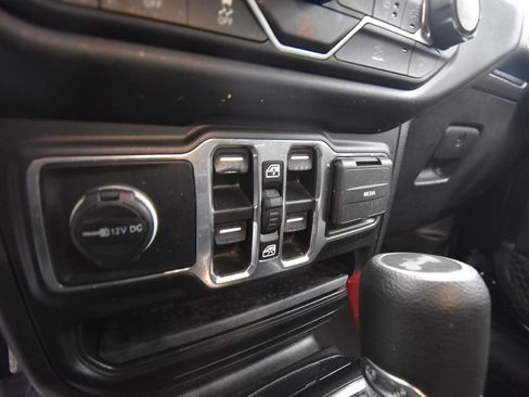 Used 2022 Jeep Wrangler Unlimited Sport image 13