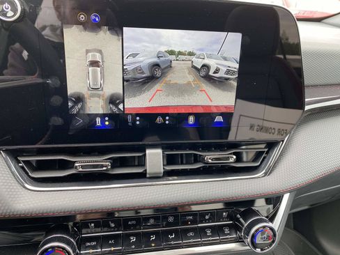 New 2026 Chevrolet Equinox RS w/ Convenience Package III AWD/4WD image 12