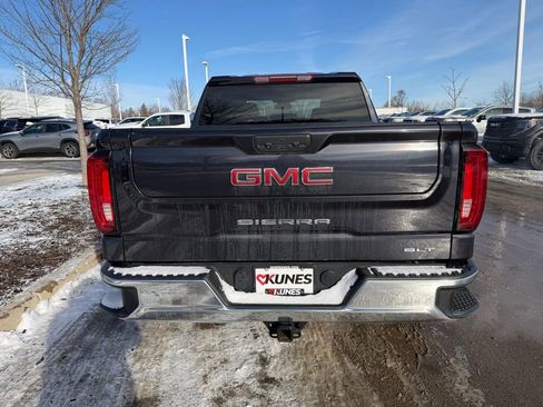 Used 2025 GMC Sierra 1500 SLT image 4