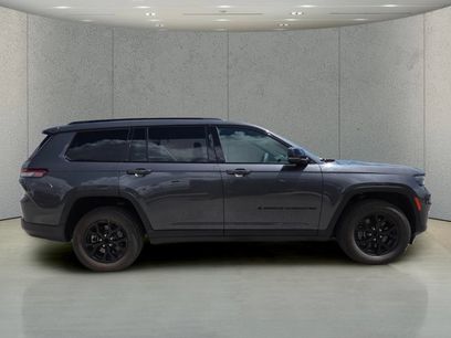 Used 2024 Jeep Grand Cherokee L Laredo