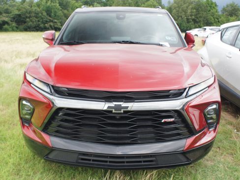 Used 2024 Chevrolet Blazer RS w/ Driver Confidence II Package FWD image 2