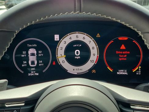 Certified 2025 Porsche 911 GT3 RWD image 37