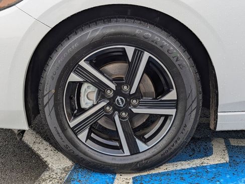 Used 2024 Nissan Sentra SV image 35