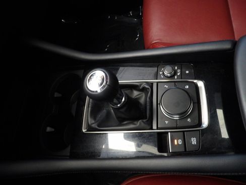 Used 2023 MAZDA MAZDA3 s image 32