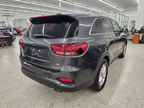 Used 2020 Kia Sorento LX image 4