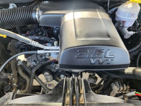 Used 2024 RAM 1500 Classic SLT image 31