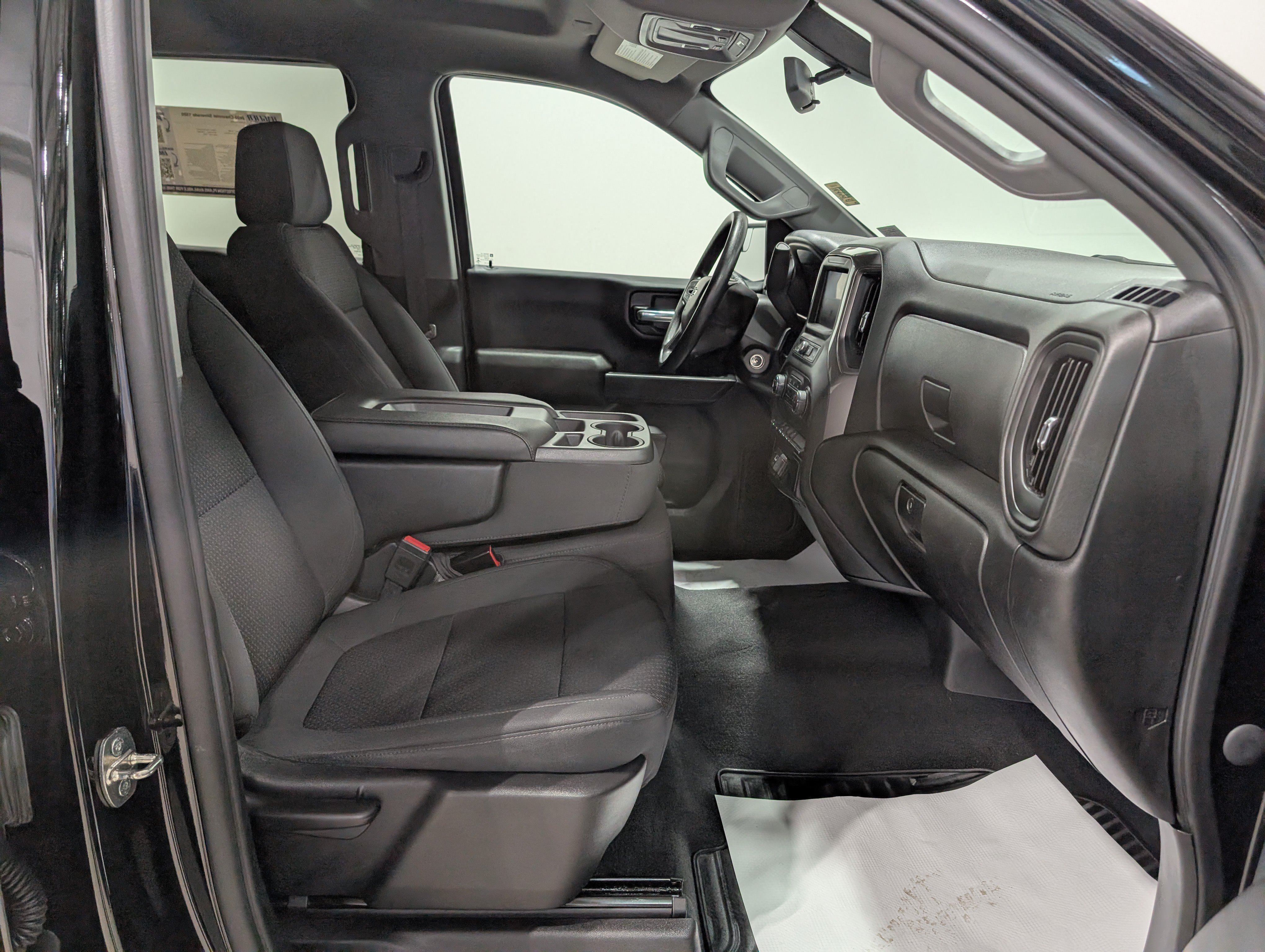 Used 2020 Chevrolet Silverado 1500 Custom Trail Boss w/ Custom Convenience Package AWD/4WD image 20